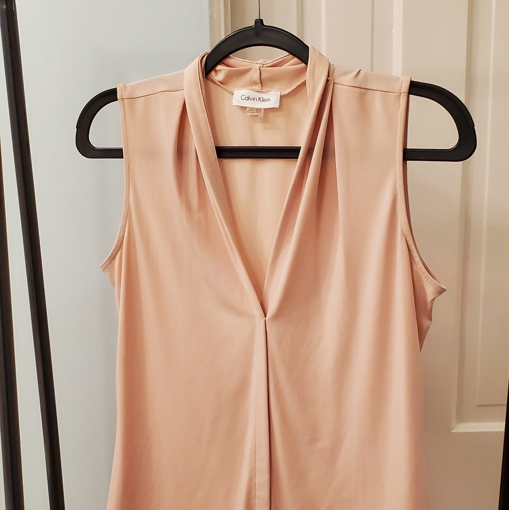 Calvin Klein Women's Solid Sleeveless V-Neck Cami